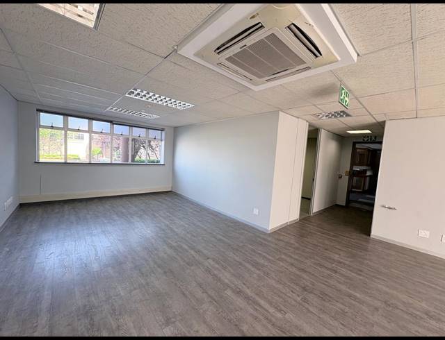 2,428M² OFFICE TO LET IN RANDJESPARK